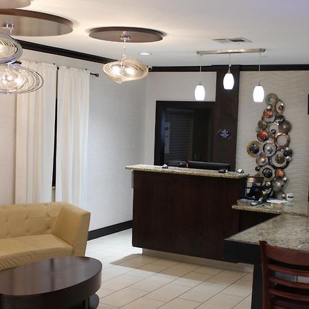 Horizon Inn & Suites Pearsall Екстериор снимка