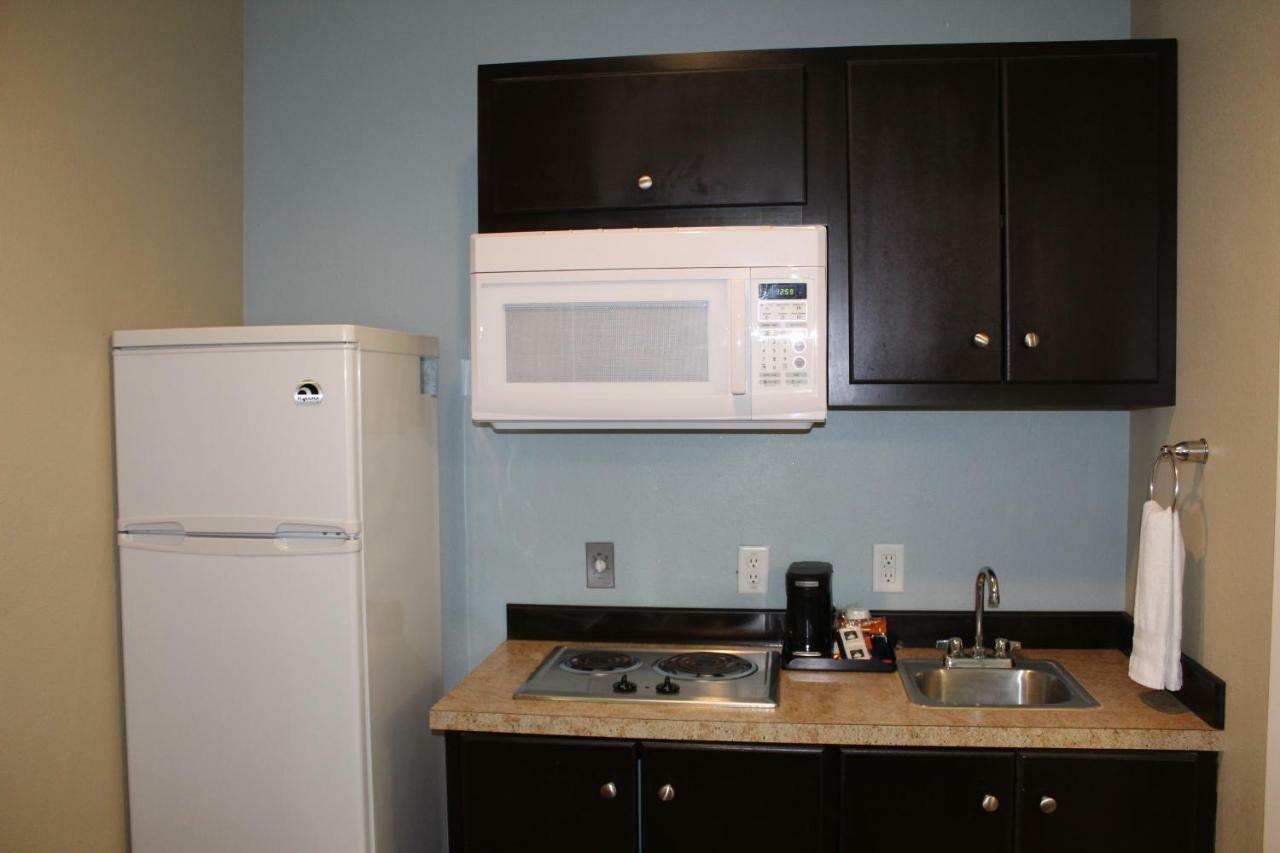 Horizon Inn & Suites Pearsall Екстериор снимка